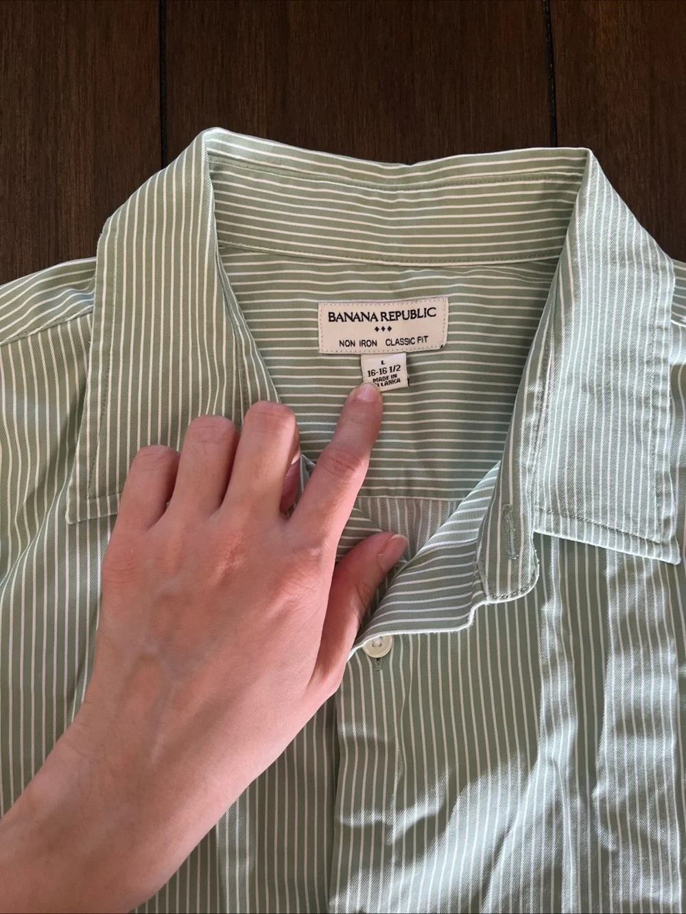 Banana Republic Light Green Thin-Stripe Short-Sleeve Button-Down Shirt